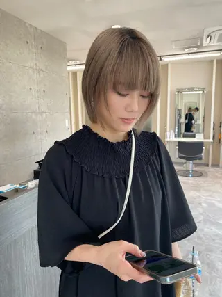 ショート カラー ULu. 岡山駅店 髪質改善トリートメント＆ハイトーンカラー所属・ULu岡山駅店 SUZUKAのヘアスタイル
