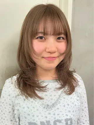ミディアム カラー RorriM natsuのヘアスタイル