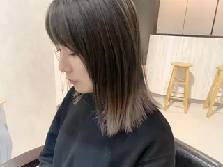 ミディアム カラー EMANON天神所属・Hitomi Ezakiのヘアスタイル