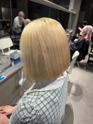 ミディアム カラー 玉置 七海のヘアスタイル
