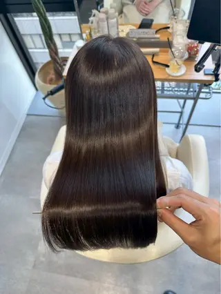 ロング 髪質改善Symbols池袋所属・女性髪質改善美容師 ユウキのヘアスタイル