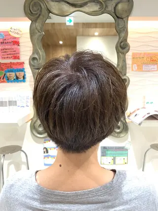 ショート カラー 松吉 純平のヘアスタイル
