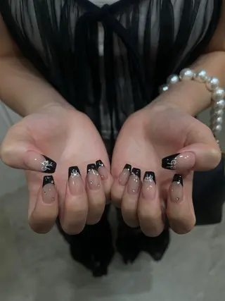 ネイル 浅野 優衣のネイルデザイン