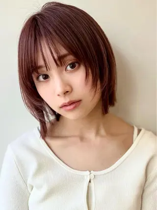 ミディアム あやめ【顔まわり/レ イヤー/柔らかカラ】のヘアスタイル