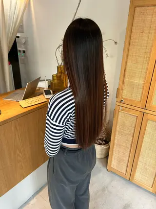 ロング pele 梅田　annex所属・PELEハイトーン shinobuのヘアスタイル