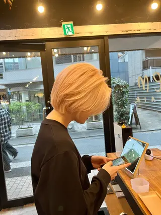 ミディアム カラー GO TODAY SHAiRE SALON 原宿本店所属・ブリーチ/レイヤー ハッシュカット/河内のヘアスタイル