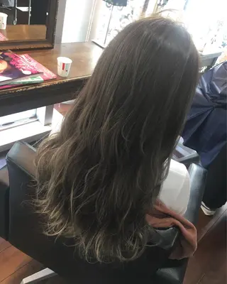 ロング カラー 吉本 yoshimotoのヘアスタイル