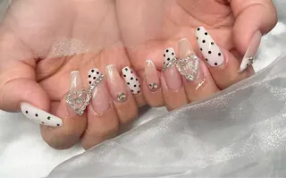 ネイル Roi〈ロワ〉 Minakoのネイルデザイン