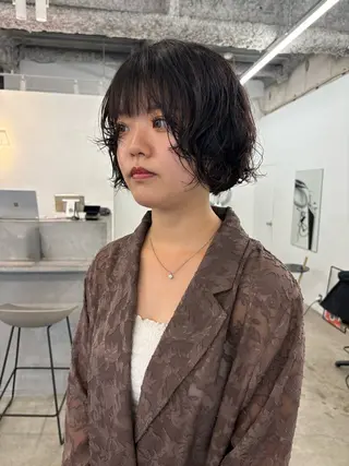 ショート パーマ レイヤーパーマ、ボブ 小須田ゆあのヘアスタイル