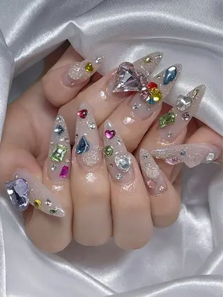 ネイル LEELA NAIL STUDIO所属・LEELA NAIL STUDIOのネイルデザイン