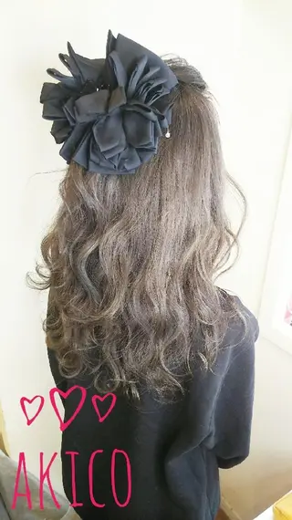 ロング カラー LUXBE GALLERY なんば駅前店所属・ラックスビーギャラリ ー AKICOのヘアスタイル
