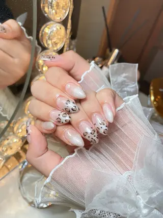 ネイル 23時まで❤︎韓国、 ワンホンネイルのネイルデザイン