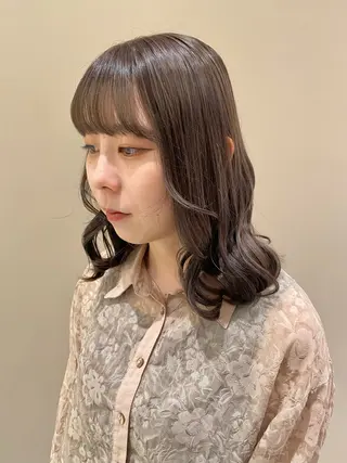 ミディアム カラー ベージュ/アレンジ /横浜/杉本千夏のヘアスタイル