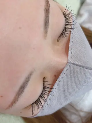 マツエク・マツパ Swing a little所属・little emiのマツエク・マツパデザイン