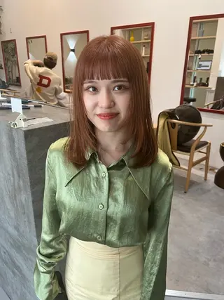 ミディアム ボブ/レイヤー/ ショートcovo代表のヘアスタイル