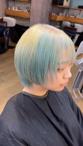 ミディアム カラー ❣️ハイトーン❣️ BLUE&Co.のヘアスタイル