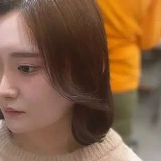 ミディアム カラー Rui/透明感カラー 暖色/レイヤーカットのヘアスタイル