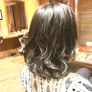 ミディアム カラー パーマ 福重 奨のヘアスタイル
