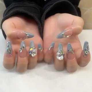 ネイル 🌈🐰 saki. m 🐰🌈のネイルデザイン