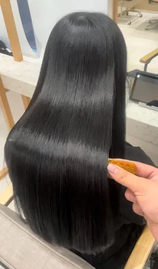 ロング 🥀✨暖色✨髪質改善 特化✨🫧秋元大地のヘアスタイル