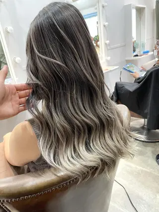 ロング Lit所属・Lit.豊橋 夏目のヘアスタイル