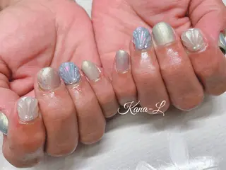 ネイル 芦辺 香奈のネイルデザイン