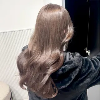 セミロング LOVEST クロサカ ユウナのヘアスタイル
