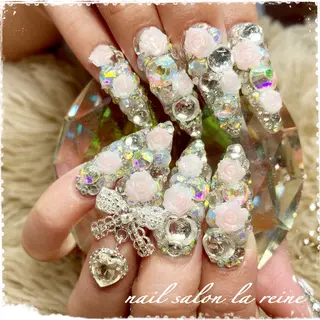 ネイル nail salon  la reine所属・nail salon la reineのネイルデザイン