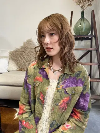 セミロング カラー 磯　亜由香 🌷ブリーチのヘアスタイル