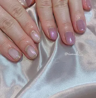 ネイル 𝘙𝘪𝘰𝘯𝘢 ...🕯🤍のネイルデザイン