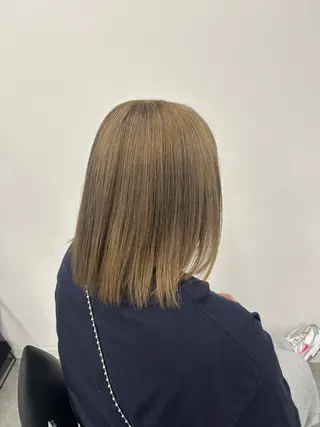ミディアム カラー 海外風ブリーチなし 🫒Rion🫒🩶のヘアスタイル