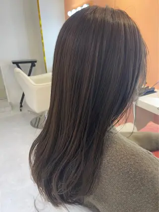 セミロング カラー 和田 真依のヘアスタイル