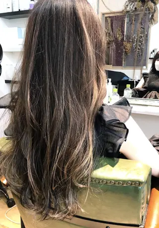 ロング 吉川　ミチオ 【SHIKIO】のヘアスタイル