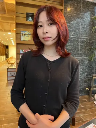 ミディアム カラー 松野 心音のヘアスタイル