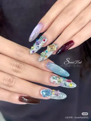 ネイル 高木 維麗絲のネイルデザイン