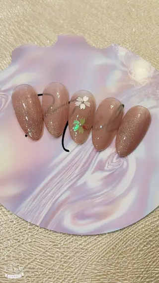 ネイル 兒島 菜緒のマツエク・マツパデザイン