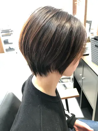 ショート カラー ディレクター ノナカのヘアスタイル