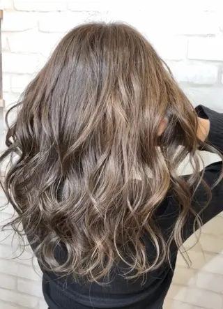 セミロング 🦄コグレケンタピ ンクカラー🎨パーマのヘアスタイル