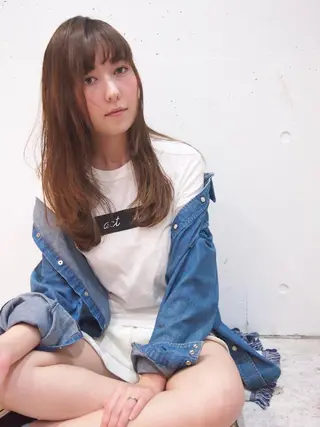 セミロング カラー パーマ シンプル+αな デザインを 松崎陸のヘアスタイル