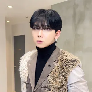 ショート パーマ メンズ 岡田大志🇰🇷 中/韓メンズヘアのヘアスタイル