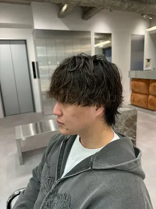 ショート パーマ メンズ 波巻きスパイラルパー マ/シャドウパーマ駿のヘアスタイル