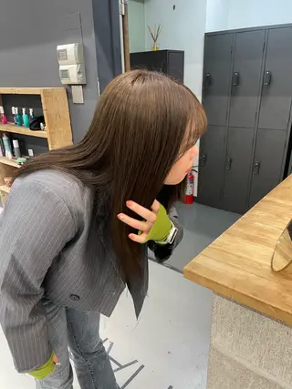 ロング カラー カットモデル/ ハイトーン/ゆうあのヘアスタイル