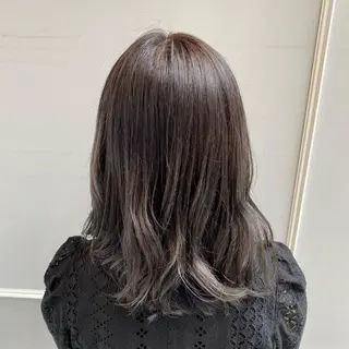 セミロング カラー mira share salon所属・ブリーチカラー🐼 sayukiのヘアスタイル