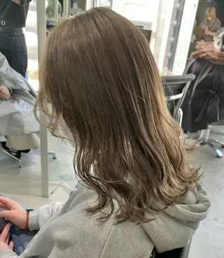 セミロング カラー 暖色/まろベージュ/ シカタユウカのヘアスタイル
