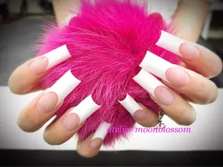 ロング ネイル アトリエ ムーンブロッサムのネイルデザイン