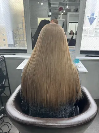 ロング カラー SALOWIN札幌大通り所属・札幌ブリーチカラー/ ダブルカラー/ドイのヘアスタイル
