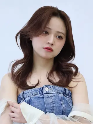 街で映えるあなただけ のデザインを蘆谷華帆のヘアスタイル