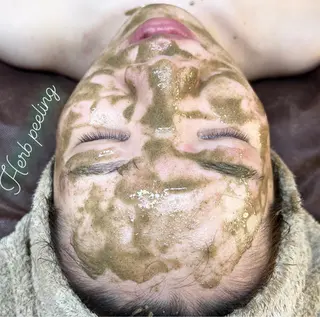 マティーニ AYAKAの眉毛・アイブロウイメージ