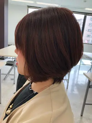 ショート カラー 芝田  望優のヘアスタイル