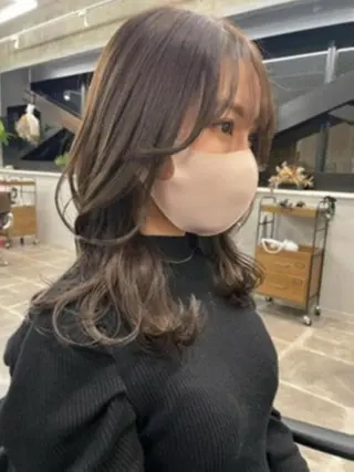 カラー 透明感のあるカラーが 得意／長谷川 健太のヘアスタイル